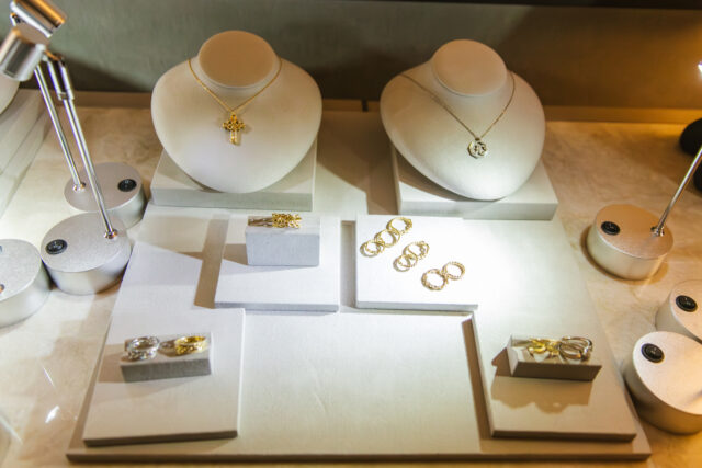 アクセサリー kimi Kimitake Debuts Japanese Handcrafted Jewelry at L'Ermitage | C